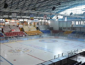 Baza treningowa lodowisko w Nowym Targu od wewnątrz
